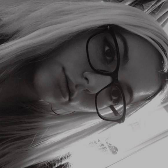 Meet your Posher, Ivy - Picture 1 of 1